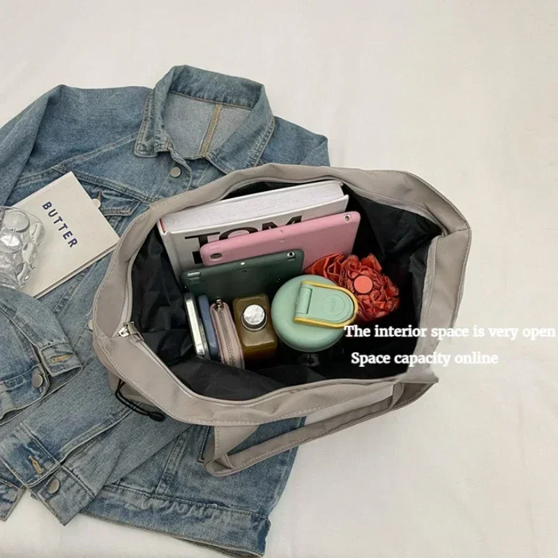 Women's Drawstring Travel Bag - Image 5