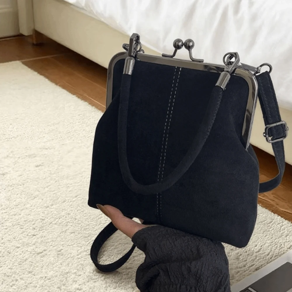 Heritage Lock Bag - Image 10