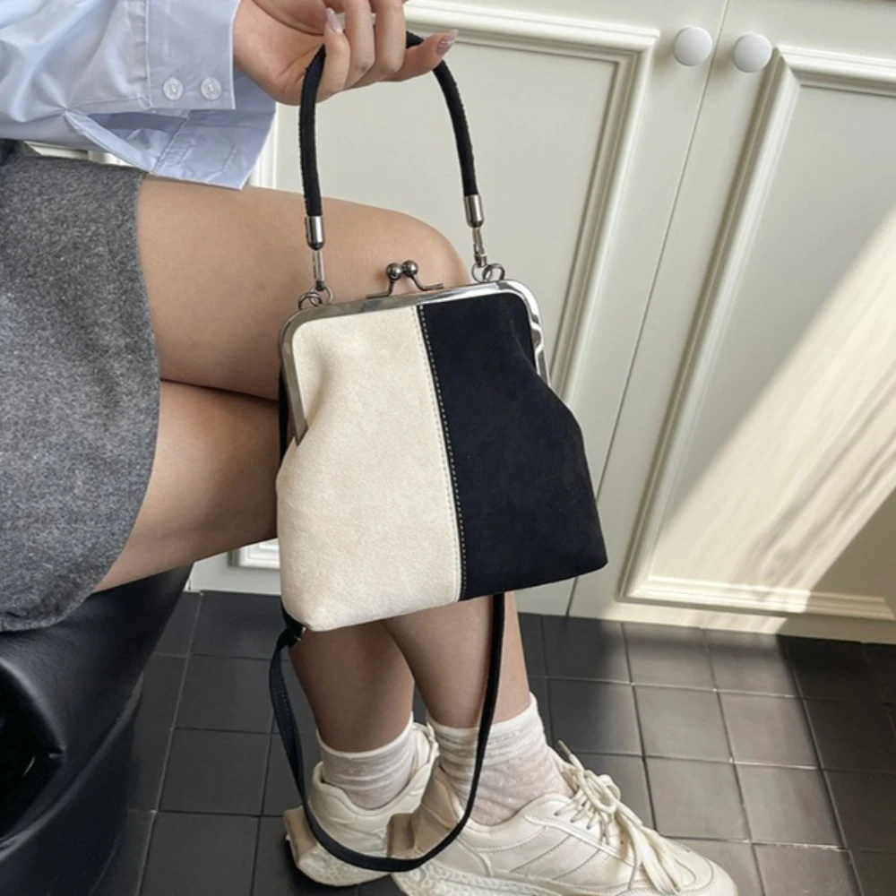 Heritage Lock Bag - Image 2