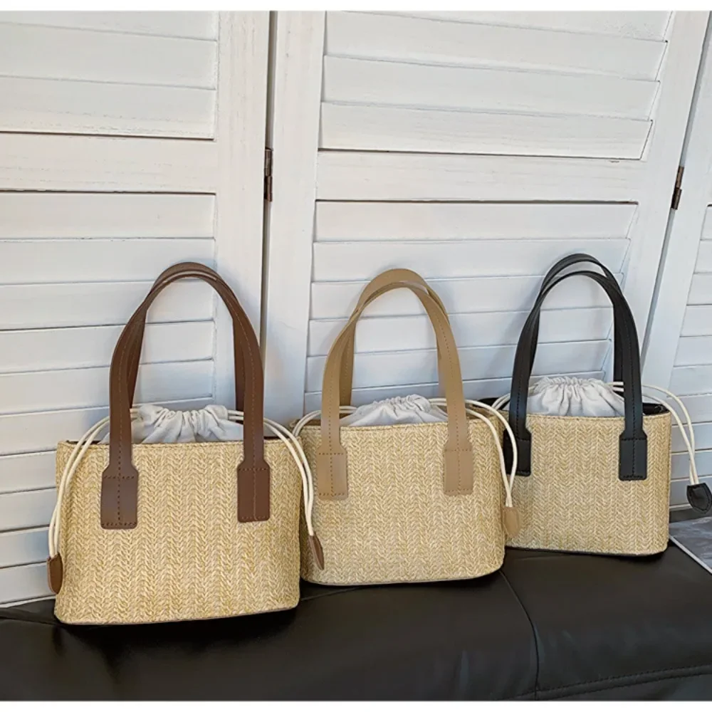 Boho straw beach bag for women, square woven summer handbag in natural straw for travel and vacation